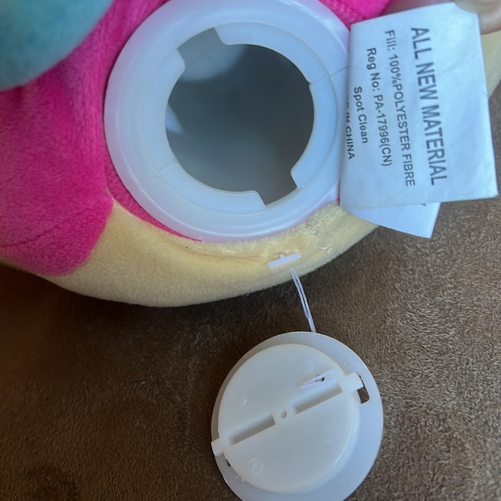 Shopkins *NWOT* Kids D'Lish Donut Plush Bank - Picture 7 of 9